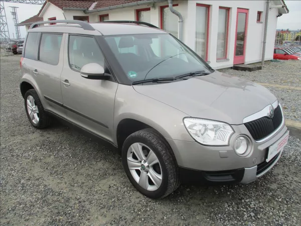 Škoda Yeti 1,4 TSI, servis, xenon, 1.maj,