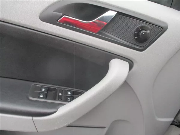 Škoda Yeti 1,4 TSI, servis, xenon, 1.maj, - foto 15