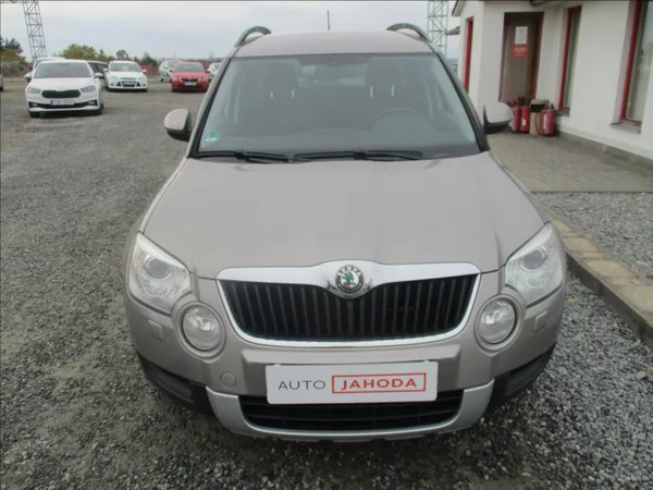 Škoda Yeti 1,4 TSI, servis, xenon, 1.maj, - foto 2