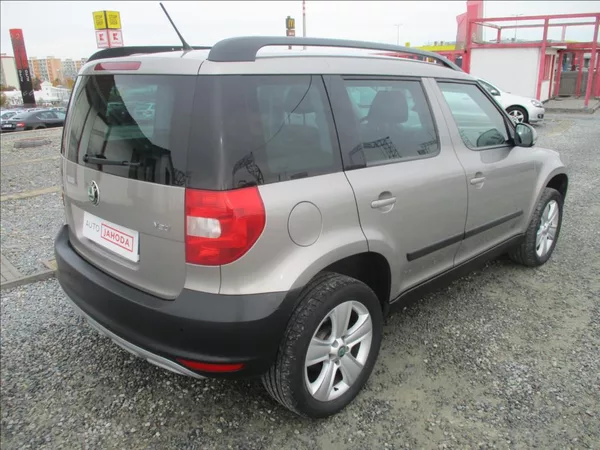 Škoda Yeti 1,4 TSI, servis, xenon, 1.maj, - foto 5