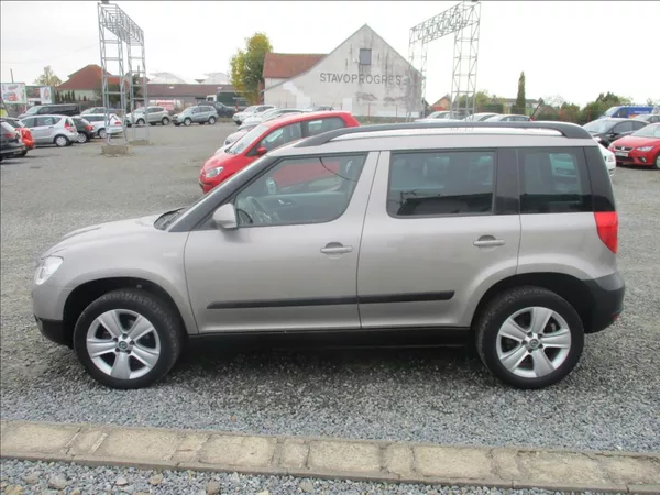 Škoda Yeti 1,4 TSI, servis, xenon, 1.maj, - foto 8