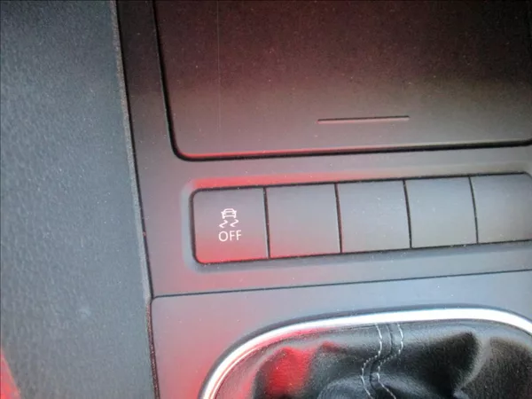 Volkswagen Golf 1,2 TSI, 77kW,servis,aut.klima - foto 13
