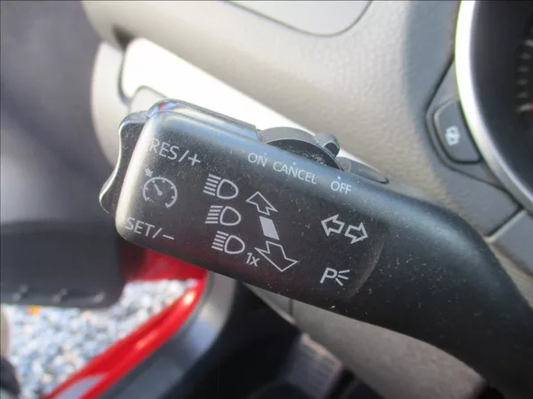 Volkswagen Golf 1,2 TSI, 77kW,servis,aut.klima - foto 17