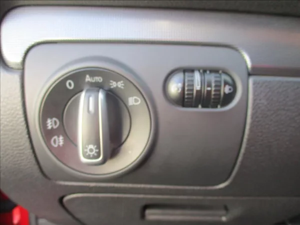 Volkswagen Golf 1,2 TSI, 77kW,servis,aut.klima - foto 18