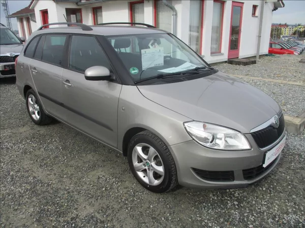 Škoda Fabia 1,2 TSI, digiklima,servis,tažn