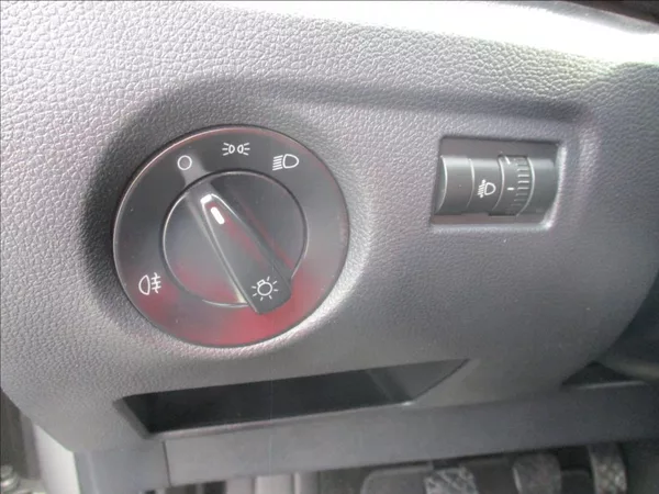 Škoda Fabia 1,2 TSI, digiklima,servis,tažn - foto 17