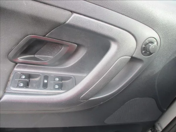 Škoda Fabia 1,2 TSI, digiklima,servis,tažn - foto 18
