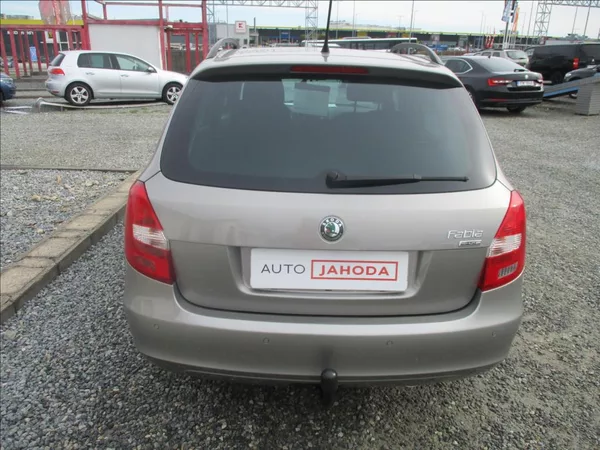 Škoda Fabia 1,2 TSI, digiklima,servis,tažn - foto 6