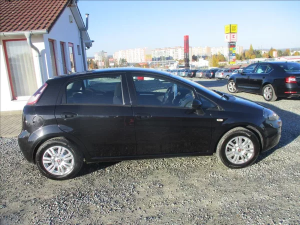 Fiat Punto 1,2 i, aut.klima,servis,1.maj, - foto 6