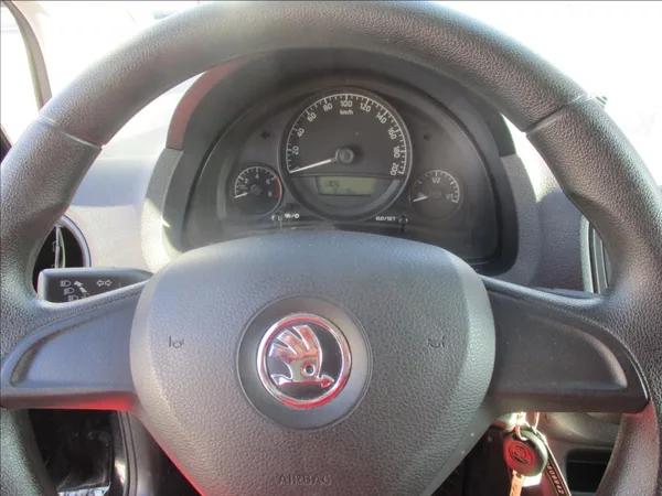 Škoda Citigo 1,0 i, 81 119km,servis,1.maj, - foto 17