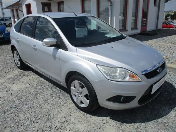 Ford Focus 1,6 i, klima, serv. kniha,
