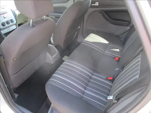 Ford Focus 1,6 i, klima, serv. kniha, - foto 14