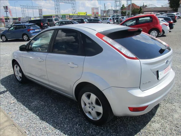 Ford Focus 1,6 i, klima, serv. kniha, - foto 7