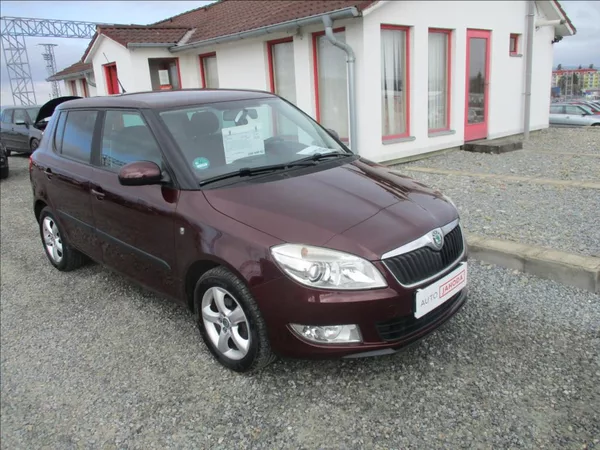 Škoda Fabia 1,2 TSI, digi klima, serviska,