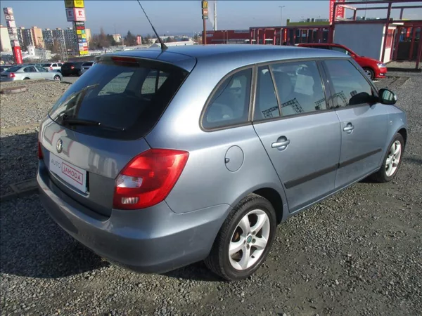 Škoda Fabia 1,2 TSI Elegance,klima,servis,