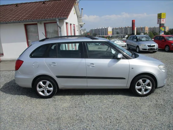 Škoda Fabia 1,4 i 16v, aut. klima, - foto 4