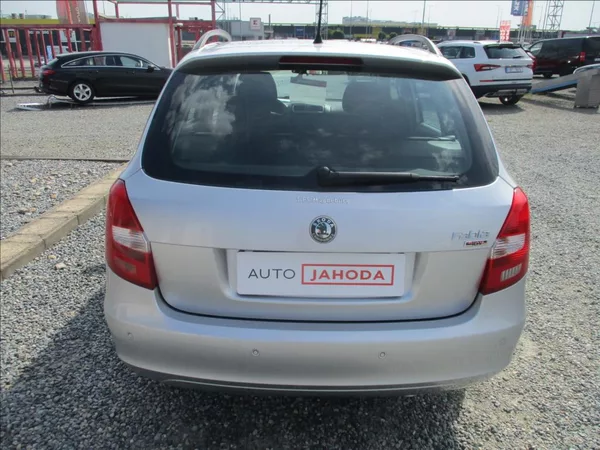 Škoda Fabia 1,4 i 16v, aut. klima, - foto 6