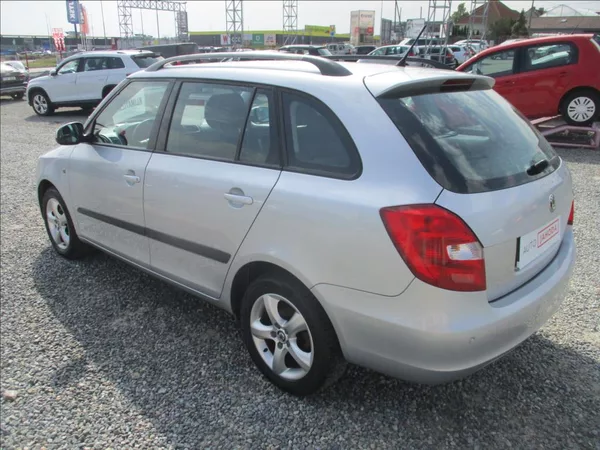 Škoda Fabia 1,4 i 16v, aut. klima, - foto 7