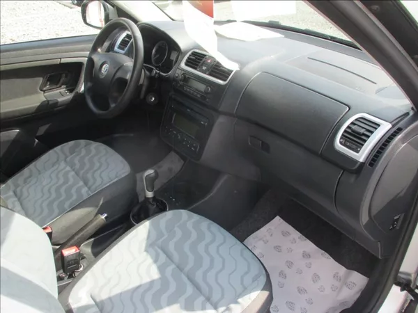 Škoda Fabia 1,4 i 16v, aut. klima, - foto 9