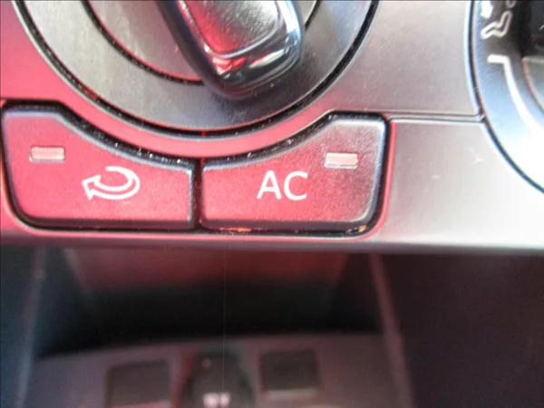 Volkswagen Polo 1,2 i, klimatizace, ABS,ASR, - foto 25