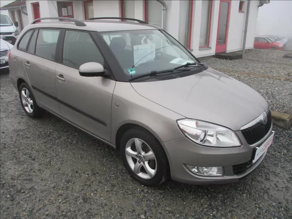 Škoda Fabia 1,2 TSi, klima,servisní knížka