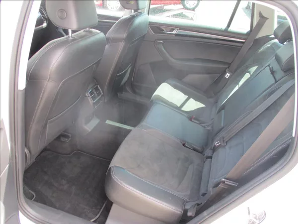 Škoda Kodiaq 2,0 TDI Style, DSG,4x4,servis, - foto 11