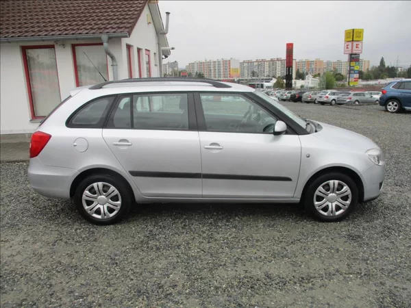 Škoda Fabia 1,2 i, digiklima, serviska, - foto 4