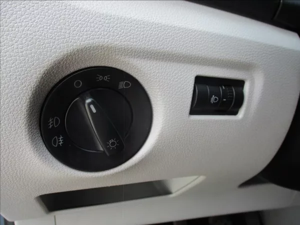 Škoda Fabia 1,2 TSI, digiklima,serviska, - foto 15