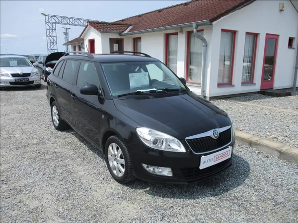 Škoda Fabia 1,2 TSI, aut. klima, servis,