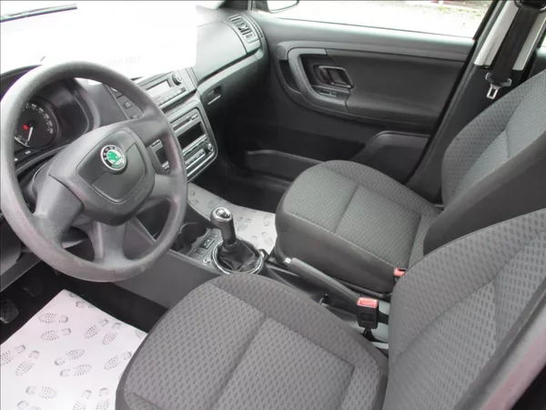 Škoda Fabia 1,2 TSI, aut.klima,serv.kniha, - foto 17