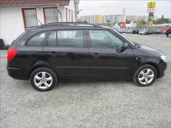 Škoda Fabia 1,2 TSI, aut.klima,serv.kniha, - foto 4