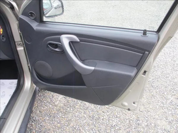 Dacia Duster 1,6 i 16V, servis,klimatizace, - foto 10