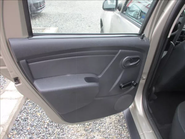 Dacia Duster 1,6 i 16V, servis,klimatizace, - foto 15