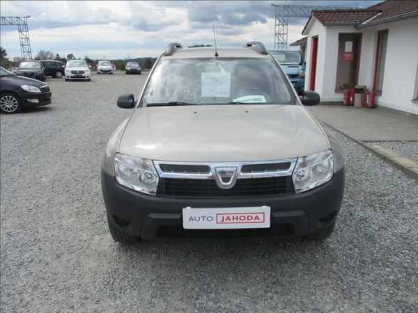 Dacia Duster 1,6 i 16V, servis,klimatizace, - foto 2