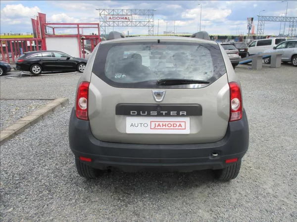Dacia Duster 1,6 i 16V, servis,klimatizace, - foto 6