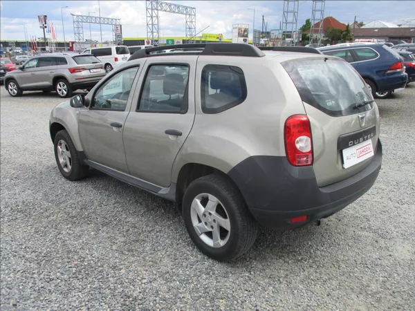 Dacia Duster 1,6 i 16V, servis,klimatizace, - foto 7