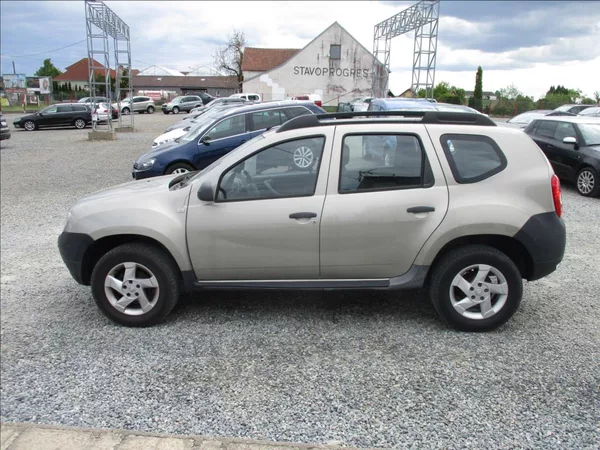 Dacia Duster 1,6 i 16V, servis,klimatizace, - foto 8