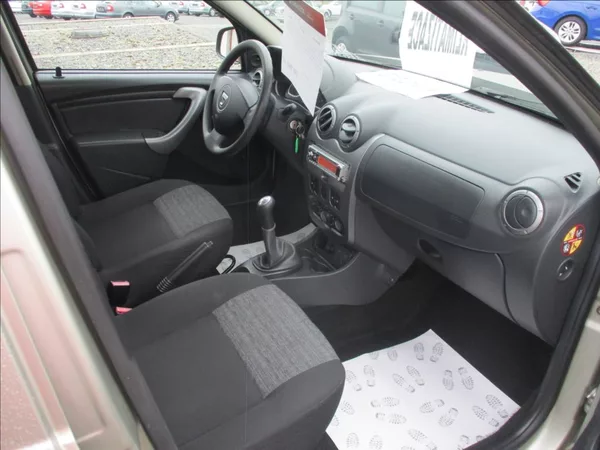 Dacia Duster 1,6 i 16V, servis,klimatizace, - foto 9