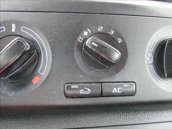 Škoda Fabia 1,2 i,klima,serv.kniha, - foto 20
