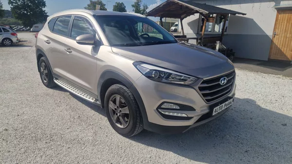 Hyundai Tucson 1,7 CRdi 16V - foto 2