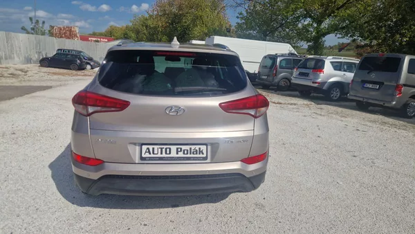 Hyundai Tucson 1,7 CRdi 16V - foto 5