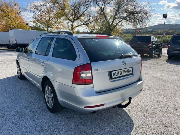 Škoda Octavia 2.0 TDi - foto 10