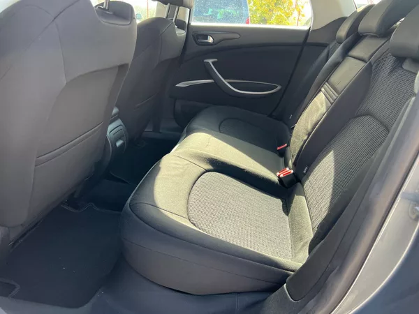 Citroën C5 2.0 HDi - foto 8