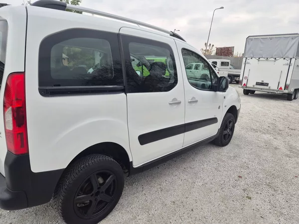 Peugeot Partner 1,6 HDi - foto 10