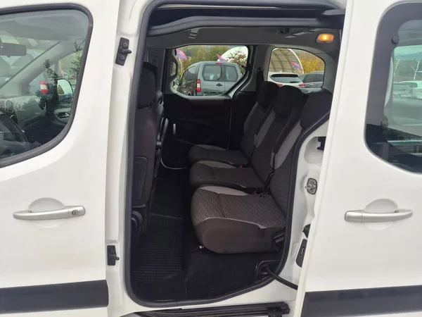 Peugeot Partner 1,6 HDi - foto 8