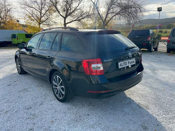 Škoda Octavia 2.0 TDi - foto 12