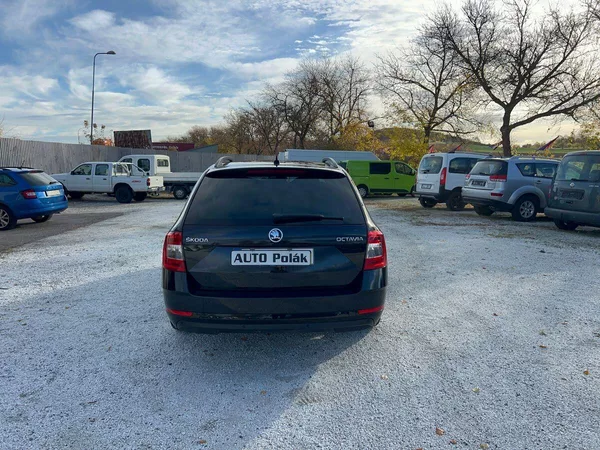 Škoda Octavia 2.0 TDi - foto 14