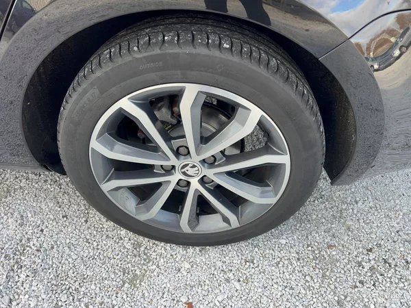 Škoda Octavia 2.0 TDi - foto 16