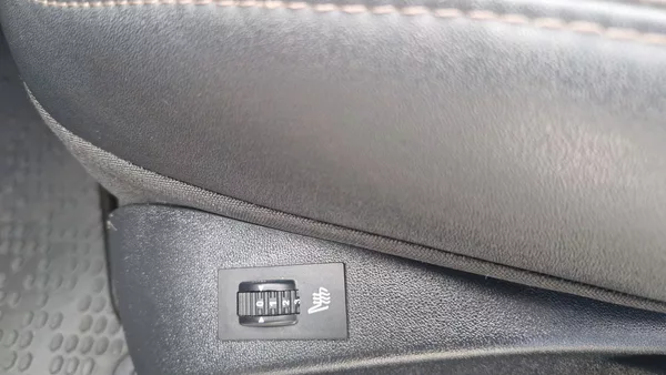 Peugeot 2008 1,6 HDI - foto 12