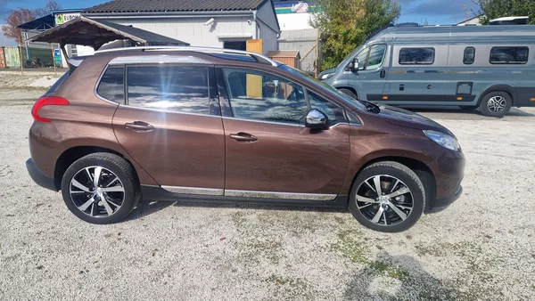 Peugeot 2008 1,6 HDI - foto 4